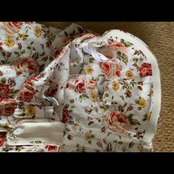 Floral Romper - Picture 5 of 5